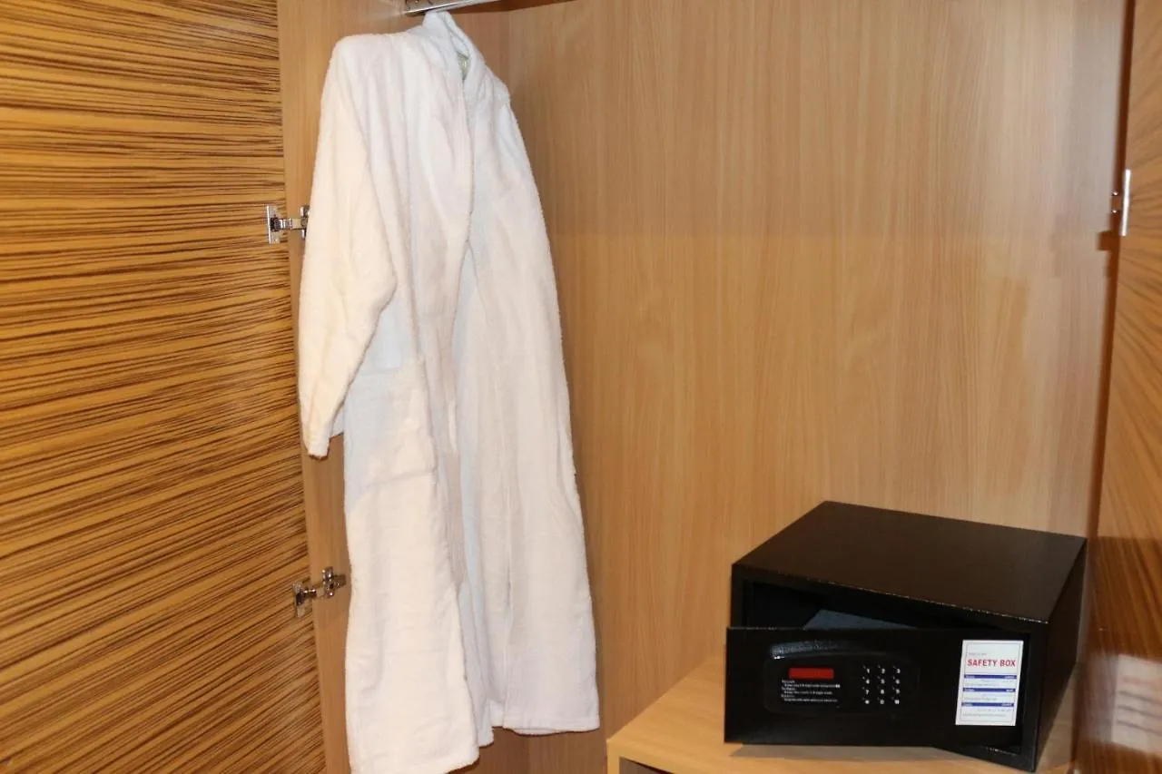 Best Western Plus Pearl Creek 4*, Dubai